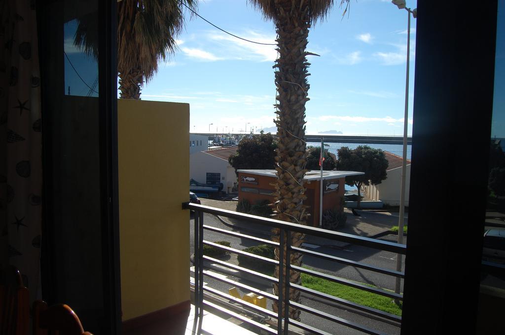 Apartamentos Amarelo Canical  Oda fotoğraf